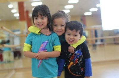kids-fitness-family-hug