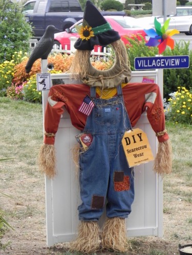 Vote for your favorite scarecrow!! | Bucks Happening