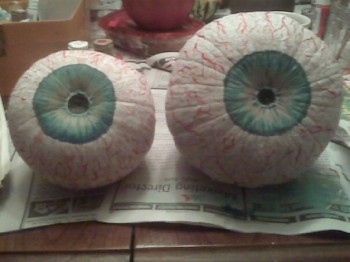 eyeball pumpkins, Liz