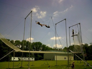 Trapeze BH at Fly School Circus Arts