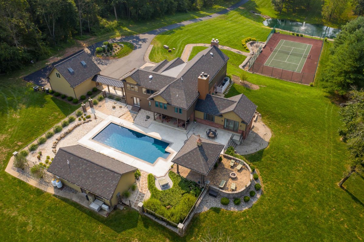 On the Market Magnificent Sprawling Haven in Upper Makefield Bucks