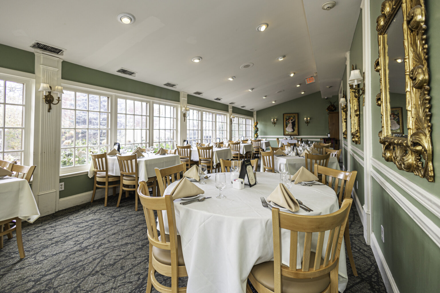 2023 Holiday Gift Guide Bucks Happening