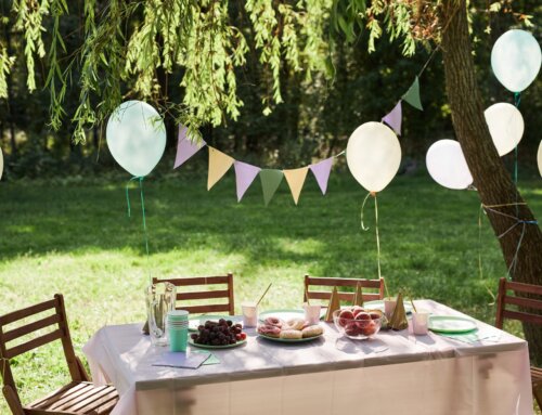 Plan the Perfect Outdoor Party | Tips + Resources